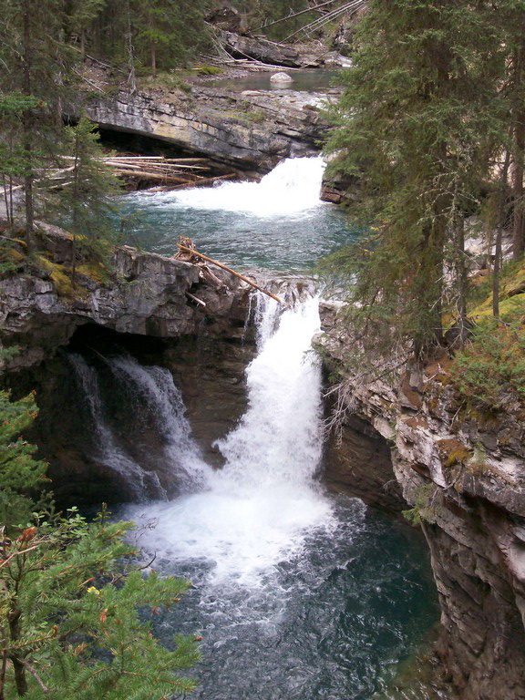 This image has an empty alt attribute; its file name is 100_0682.jpg